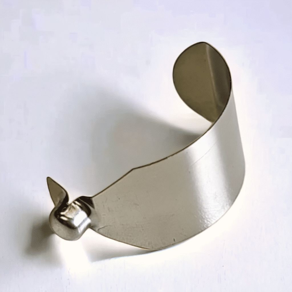 Metal clip